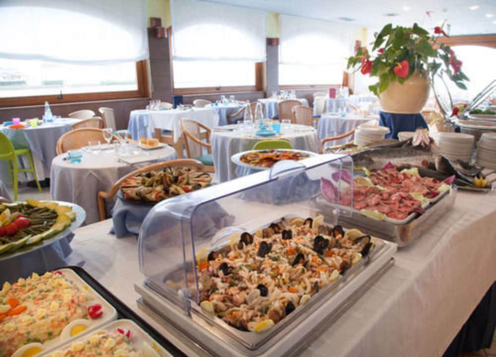 Grand Hotel Spiaggia Аласио Екстериор снимка