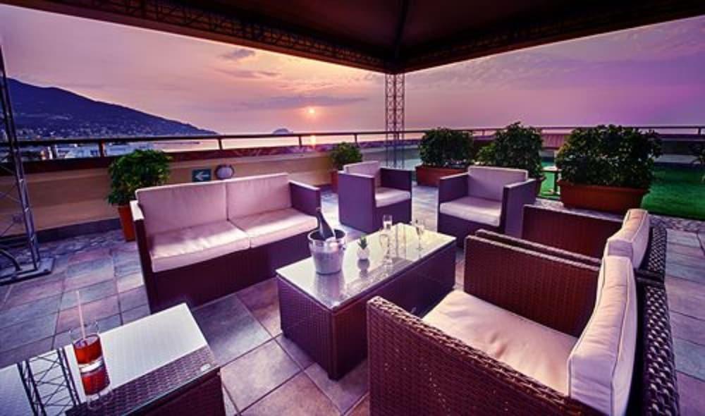 Grand Hotel Spiaggia Аласио Екстериор снимка