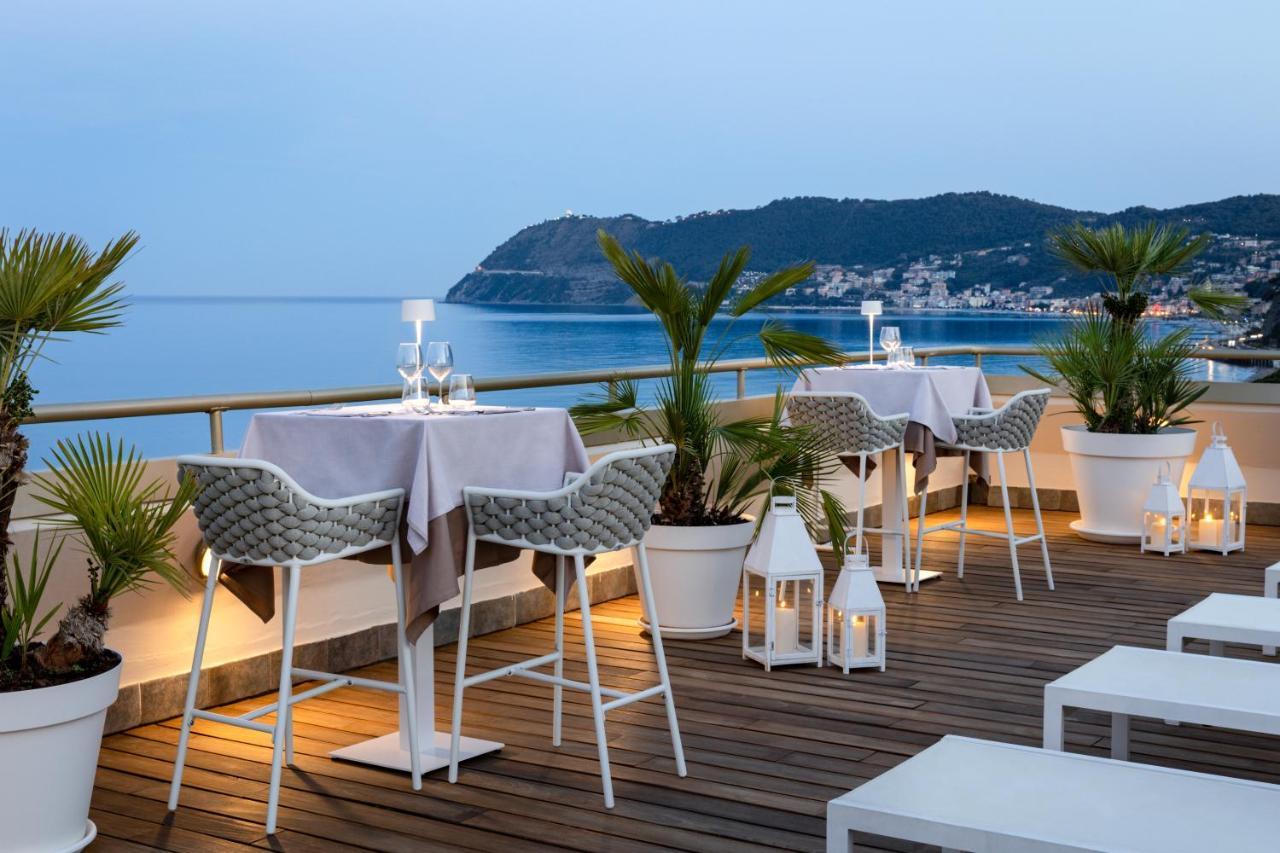 Grand Hotel Spiaggia Аласио Екстериор снимка