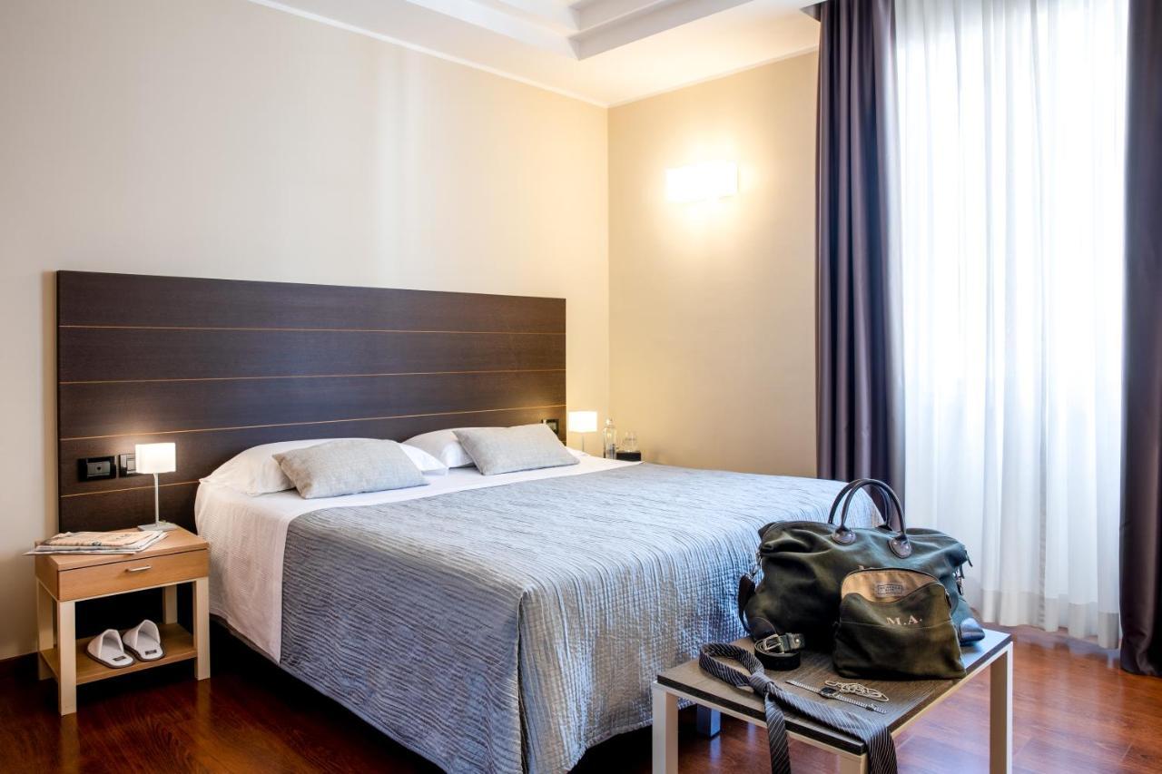 Grand Hotel Spiaggia Аласио Екстериор снимка