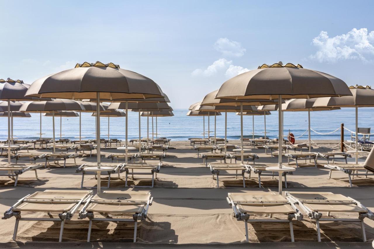 Grand Hotel Spiaggia Аласио Екстериор снимка